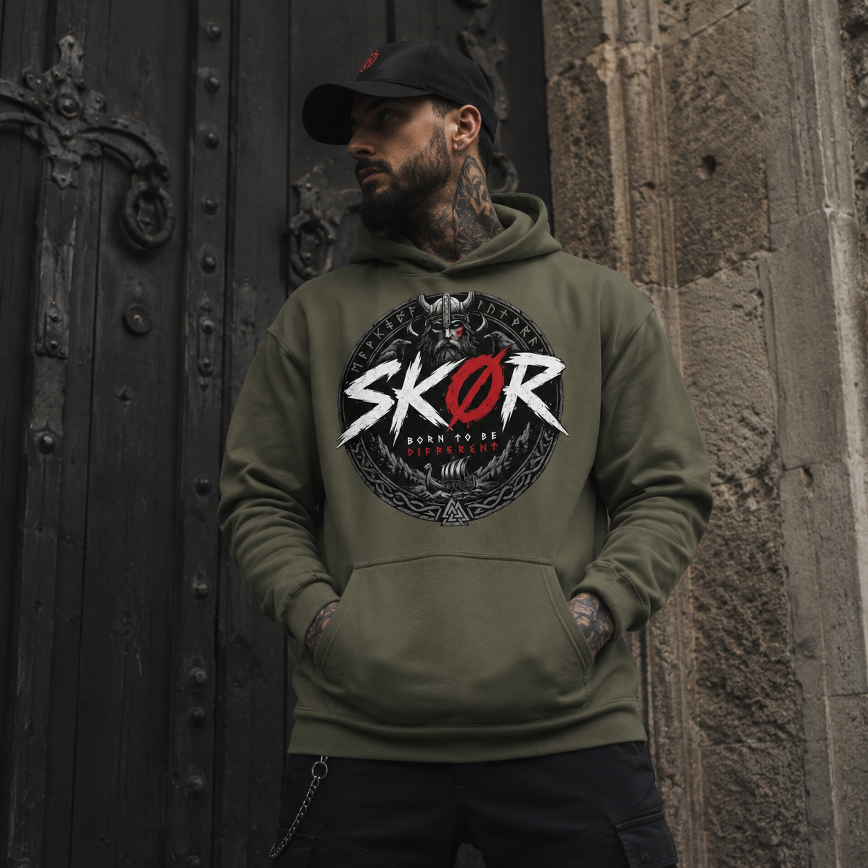 SKØR SWEAT A CAPUCHE UNISEXE BORN TO BE DIFFERENT