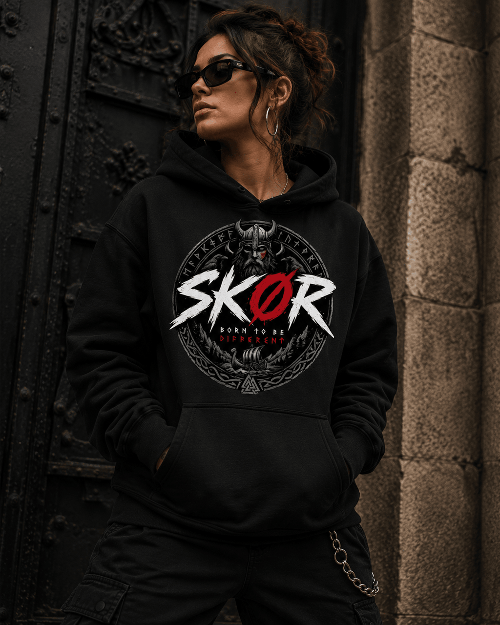 SKØR SWEAT A CAPUCHE UNISEXE BORN TO BE DIFFERENT - skør.shop